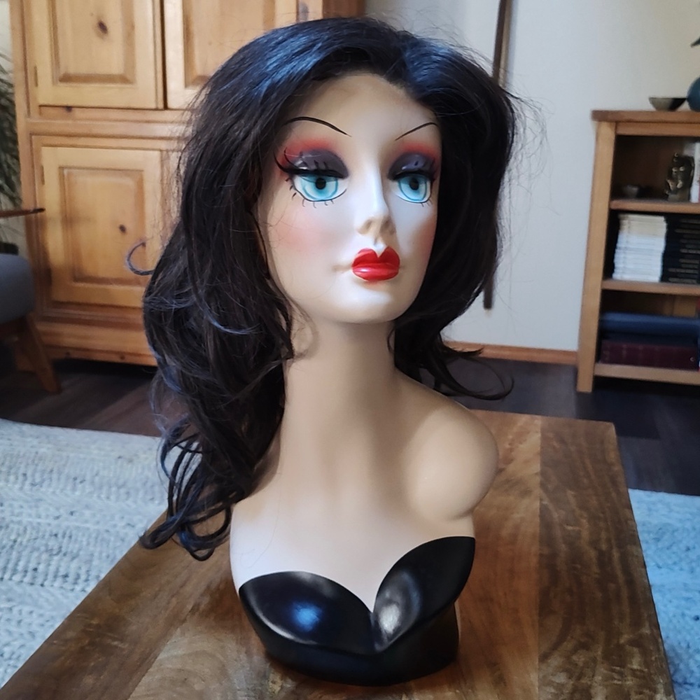Estetica Wig Orchid in Color Chocolate Smoke Preowned Excellent Condition
